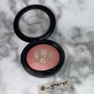 SEMI PRECIOUS ROSE QUARTZ MAC MIneralized Skinfinish